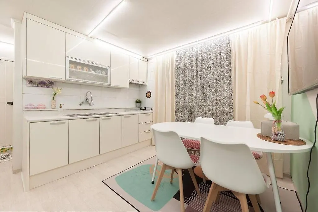 Villa #1 Mapo Hongdae Detached Home 마포 공항철도 홍대입구역 도보5분 Seoul